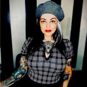 Meet your Posher, Karol